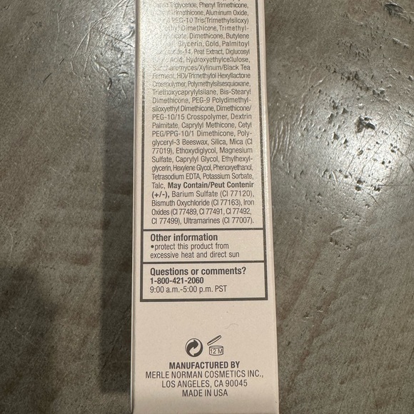 Merle Norman Timeless Illuminating Makeup - Soft Beige 1 oz NIB - Picture 2 of 4